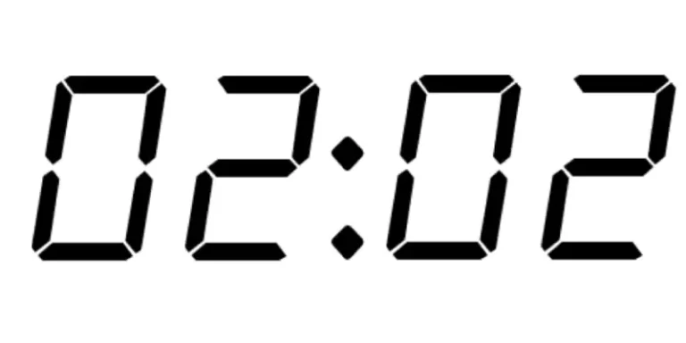 02:02 Uhr: Die verborgene Symbolik hinter der Spiegelstunde enthüllt